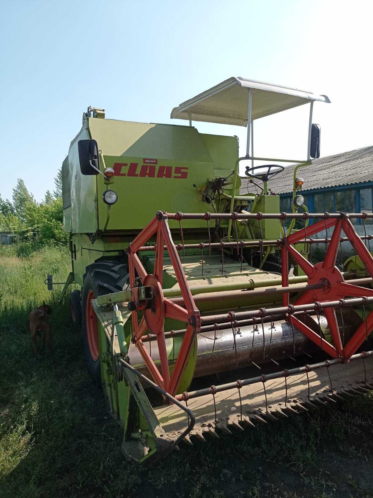 Комбайн Claas Compact 30