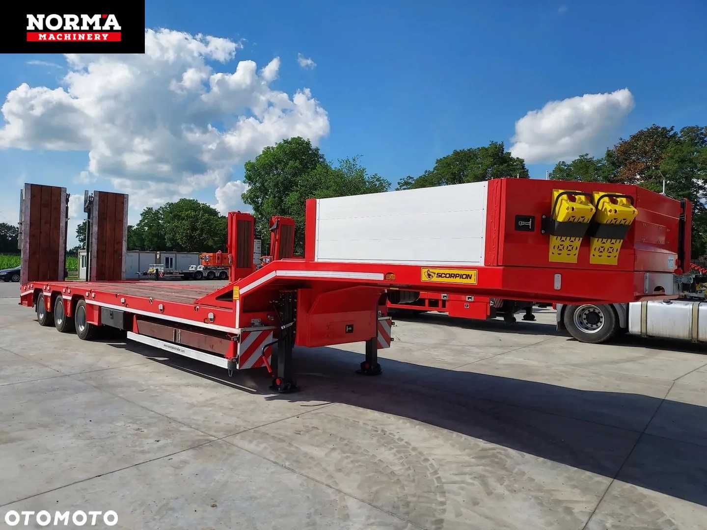 Wyprzedaz rocznika 2023. Naczepa Scorpion hydraulika, os skretna. NOWA