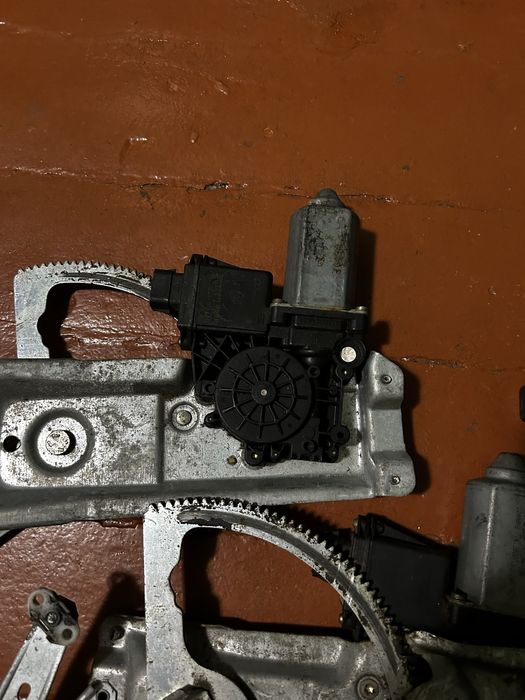 Електро стеклоподъемники опель вектра а