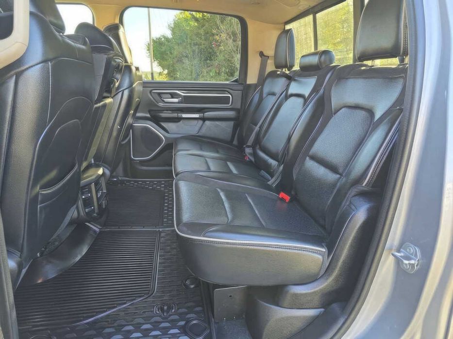 RAM 1500 Laramie      2020