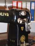 Máquina costura marca oliva