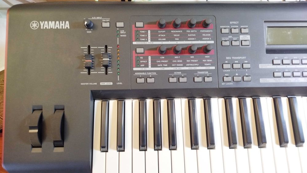 Синтезатор YAMAHA moxF6