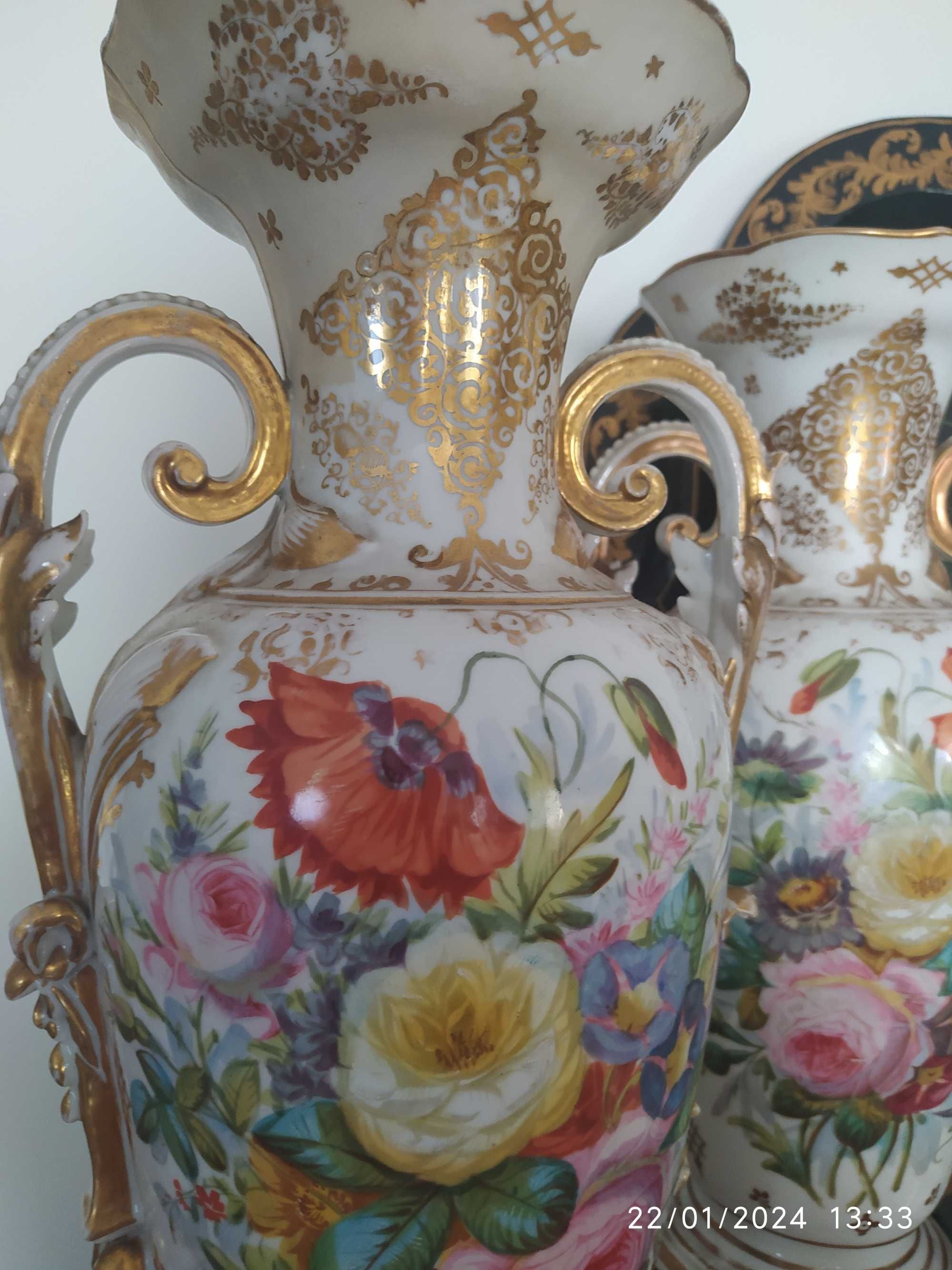 Par de Jarras Porcelana Francesa - Vieux Paris -  Sec. XIX - Alt, 40cm
