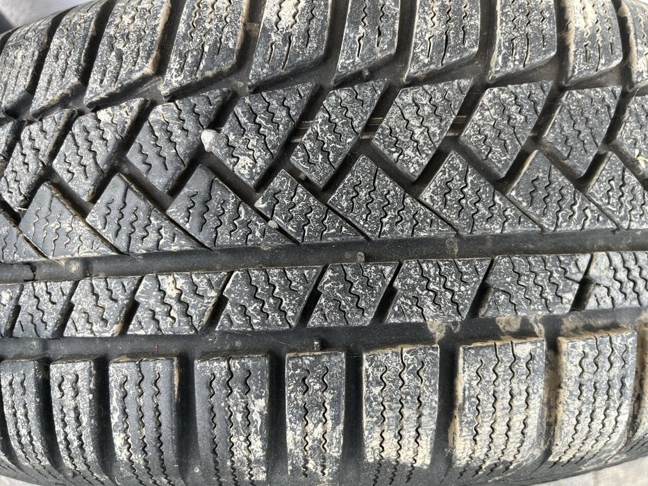 Opony zimowe 205/60 R16 Continental komplet z felgami