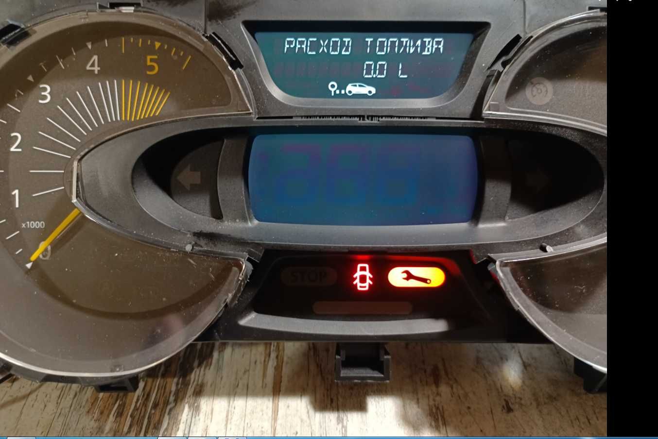 Щиток панель приборов для Рено Трафик Renault Trafic 2014-2019
