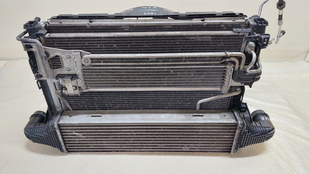 Mercedes E-Class W212, 2009-16 радіатор інтеркуллера, in01870