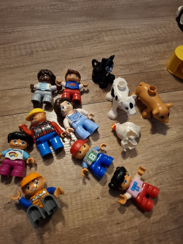 Kilka zestawów lego duplo