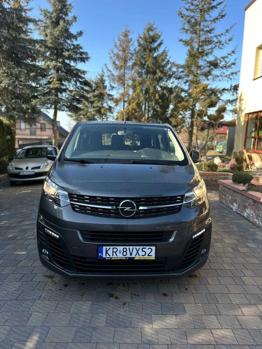 Opel Vivaro 2.0 diesel Long 9 osobowy  polski salon ,bezwypadkowy