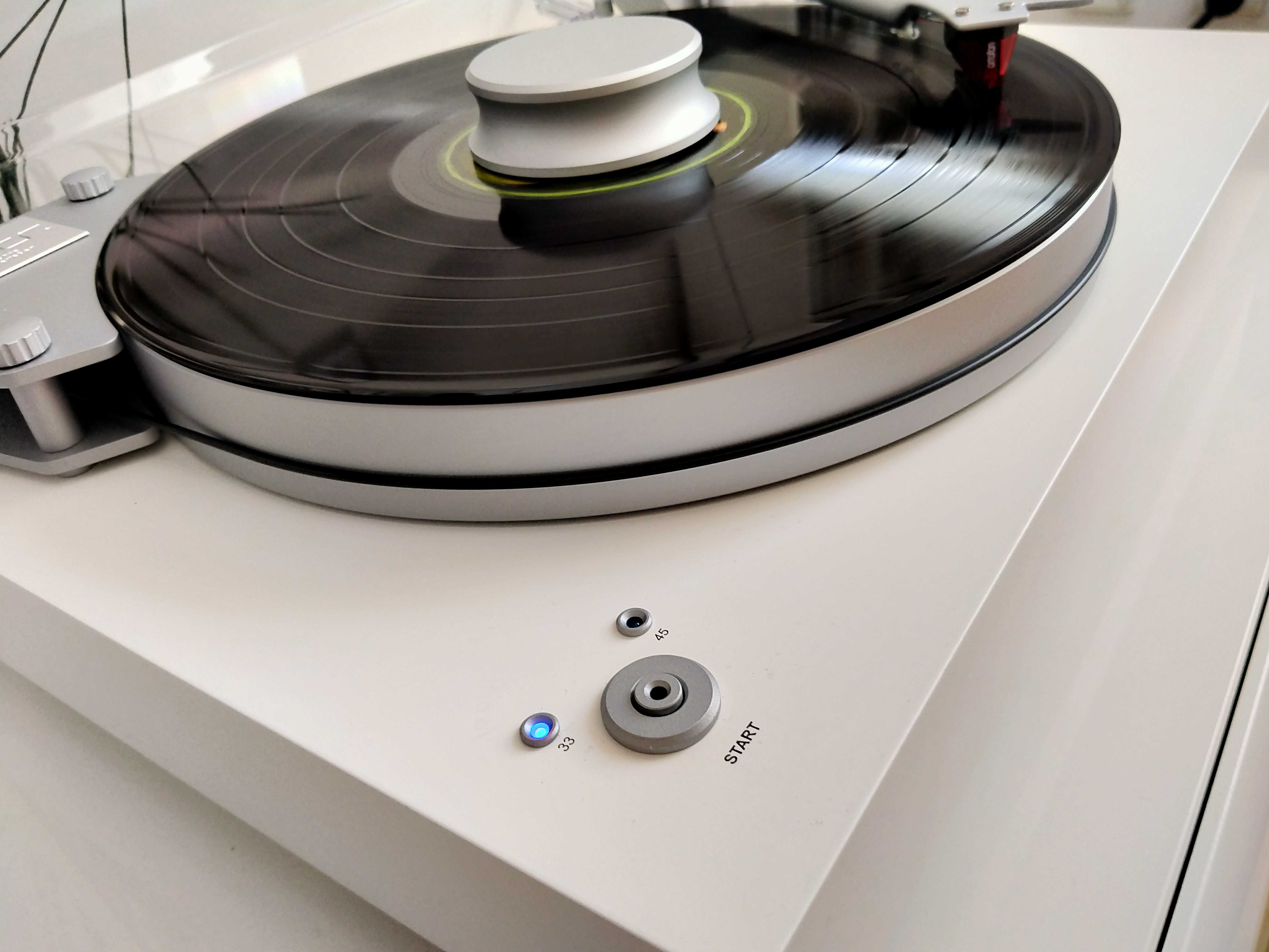 ATR Celebration 40 Pro-Ject Xtention 9 Evolution