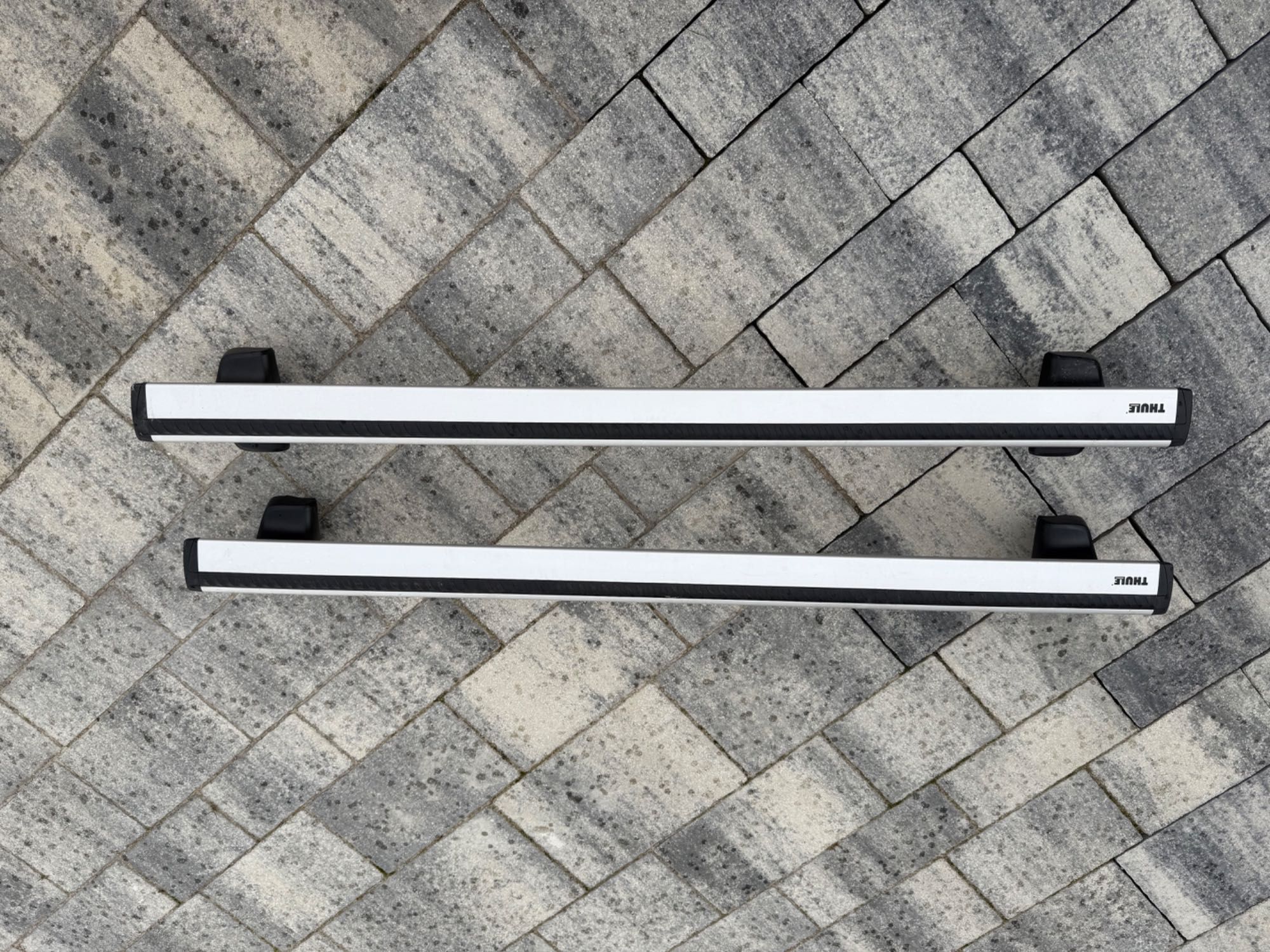 Bagażnik Thule Wingbar Audi A6 C7 C8 Sedan srebrne