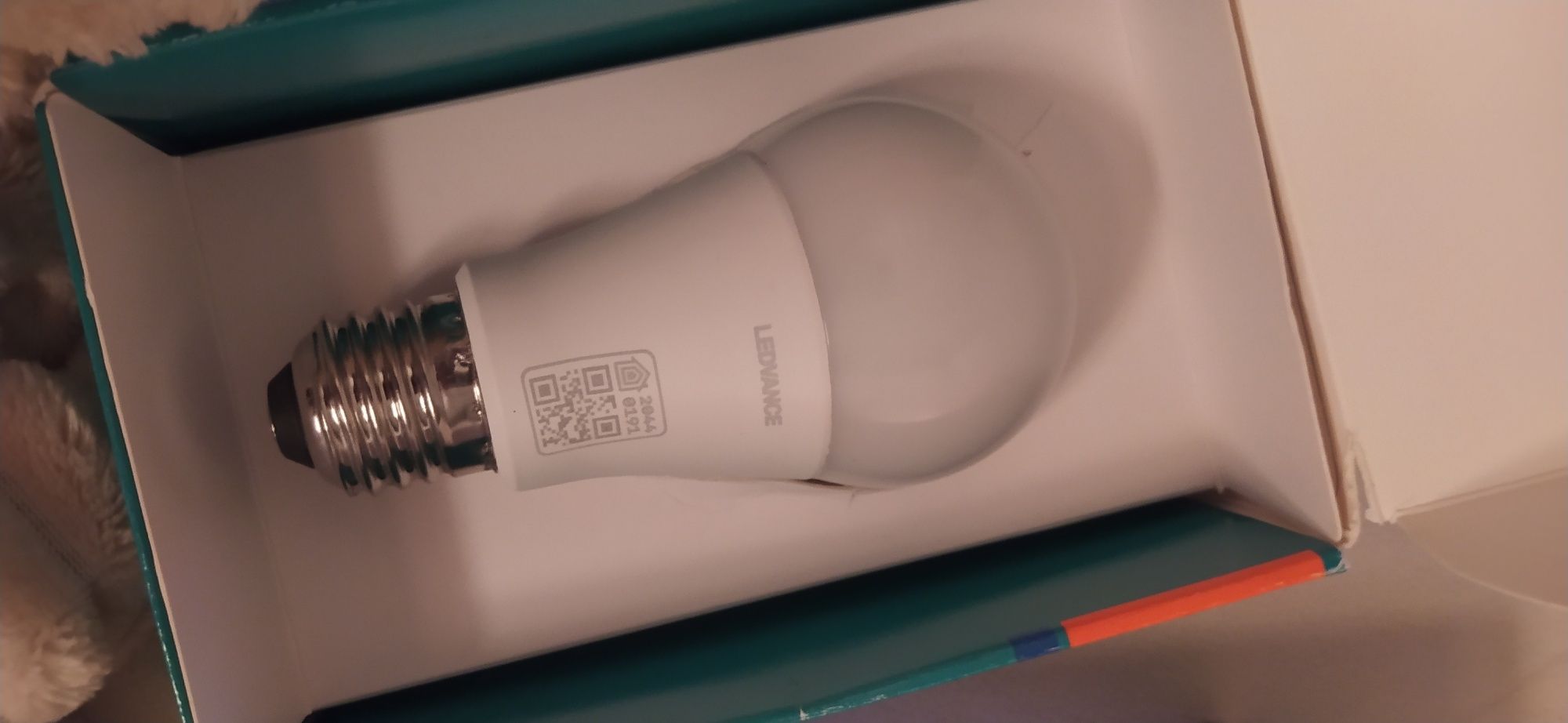 Żarówka Ledvance Smart+  E27 bluetooth multicolor  10W  800lm