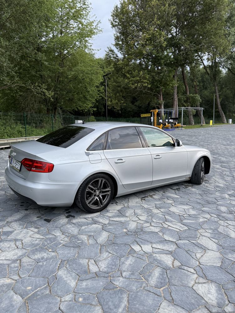 Audi a4b8 2.0 tdi 173 km Xenon
