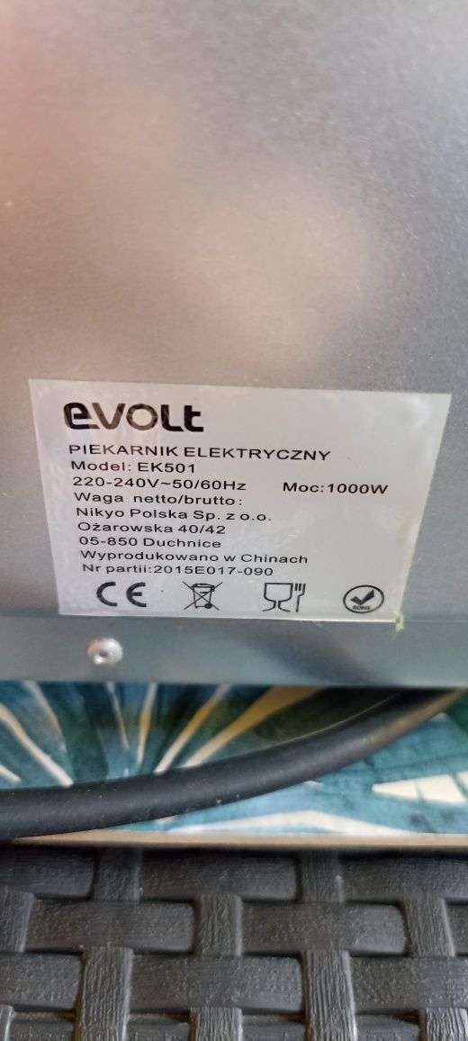 Mały piekarnik na kemping, działkę
