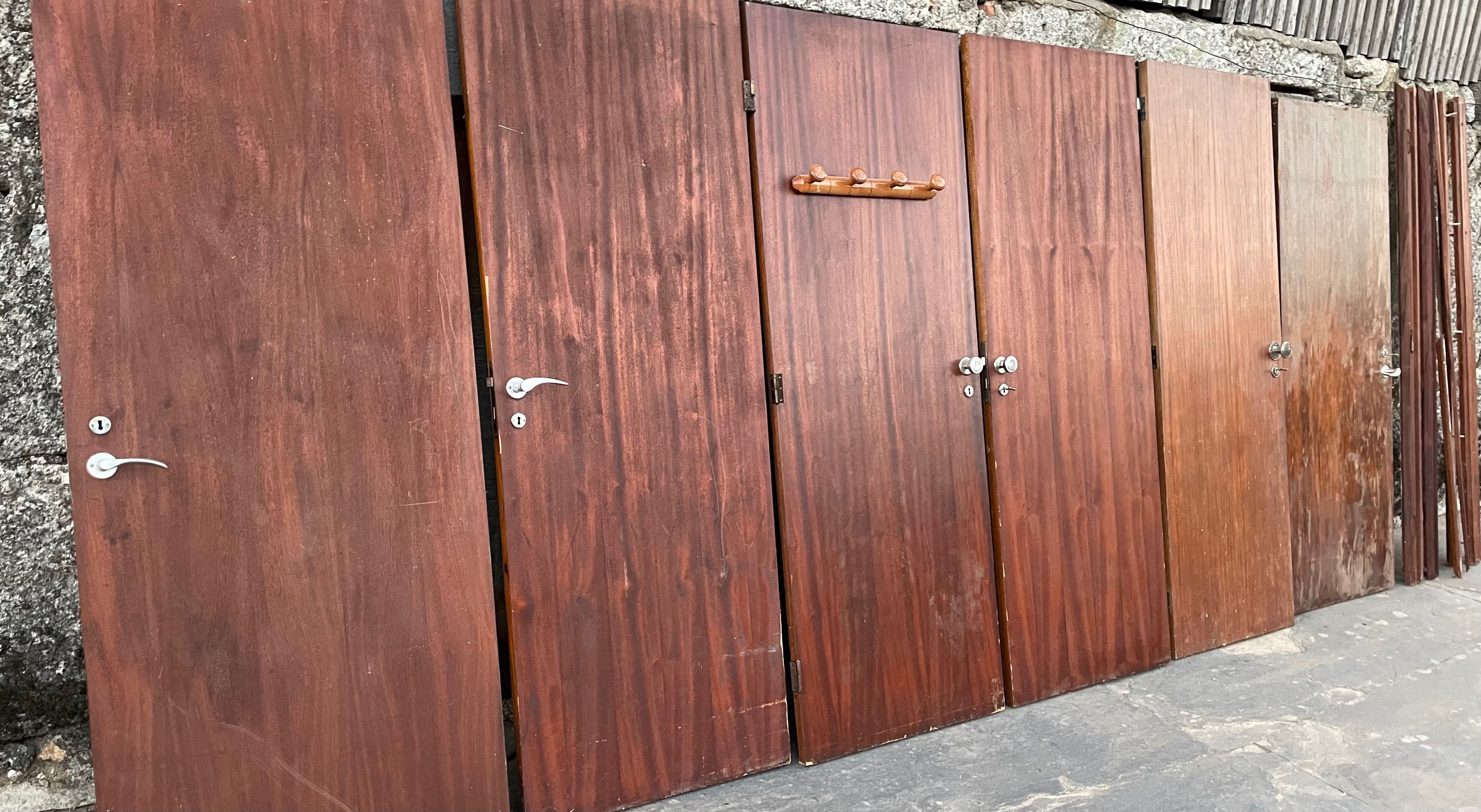 Portas interiores de madeira