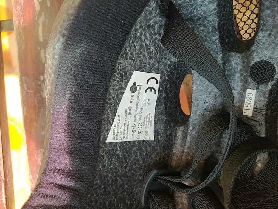 Cadeira Criança Bicicleta Polisport 22Kg e Capacete Istmagical