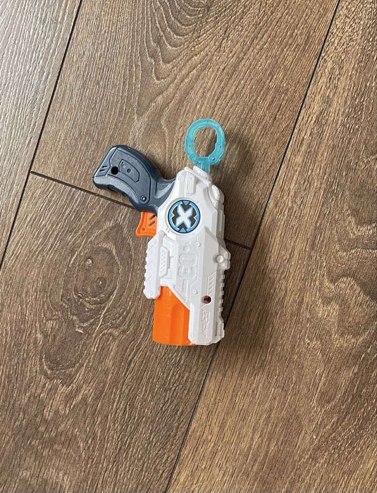Pistolet xshot