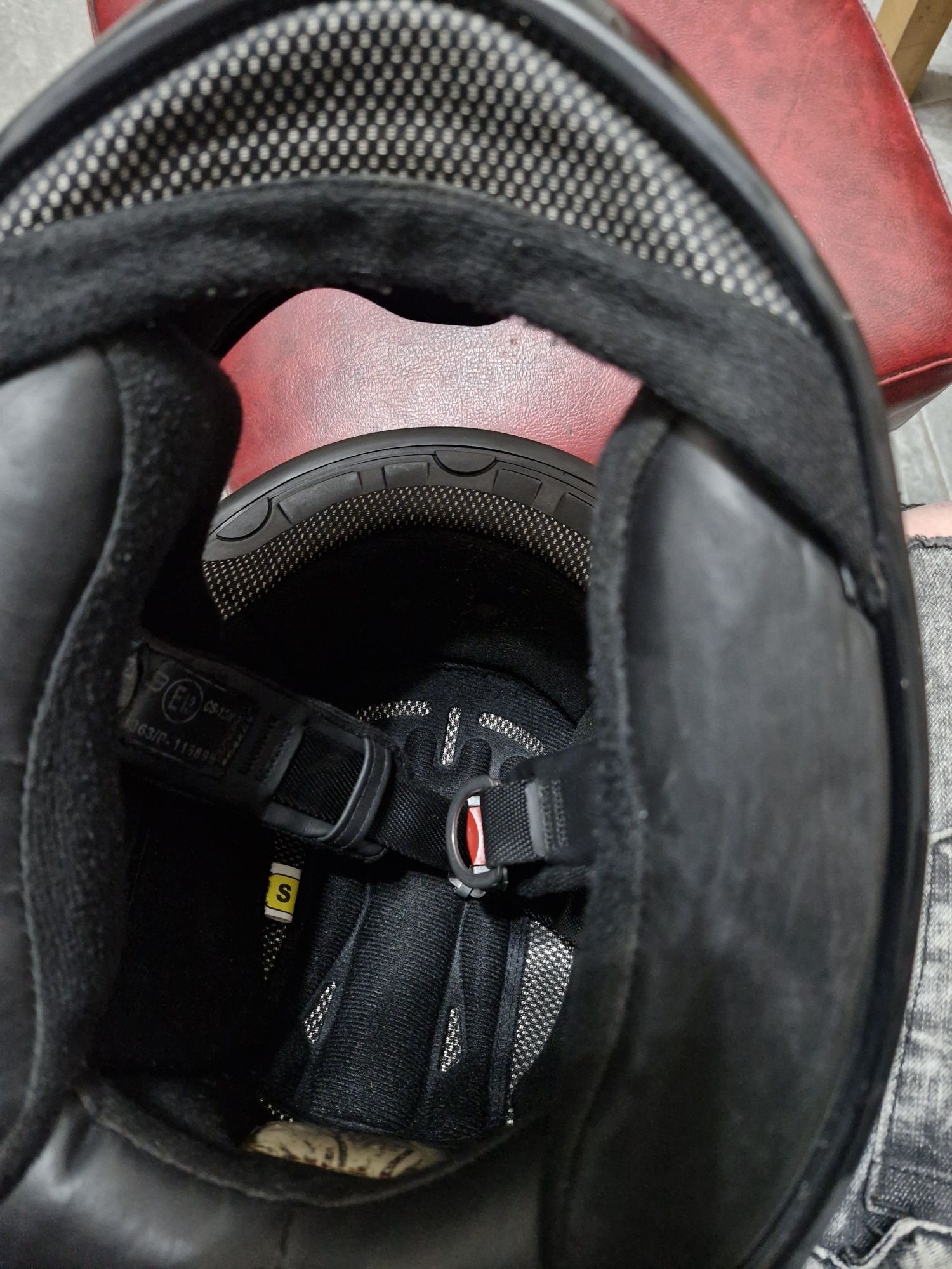 Kask motocyklowy firmy HJC