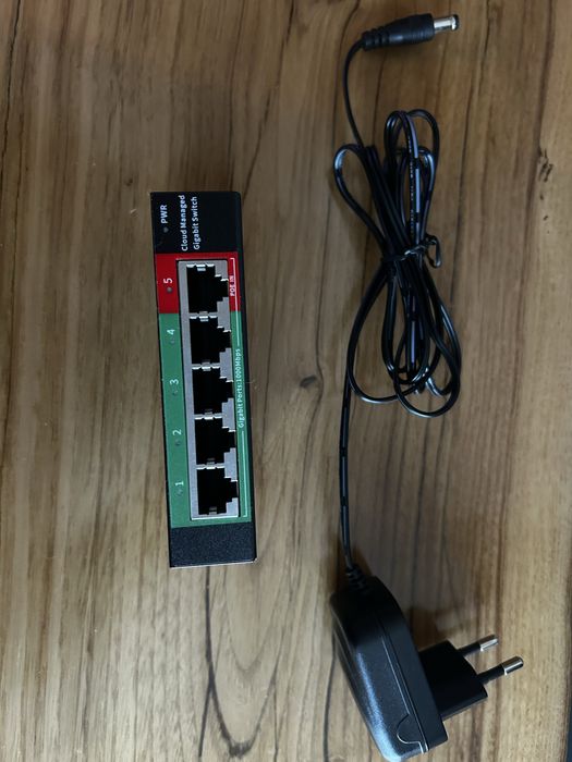 Switch Gigabit 5 portas (standalone ou cloud managed)