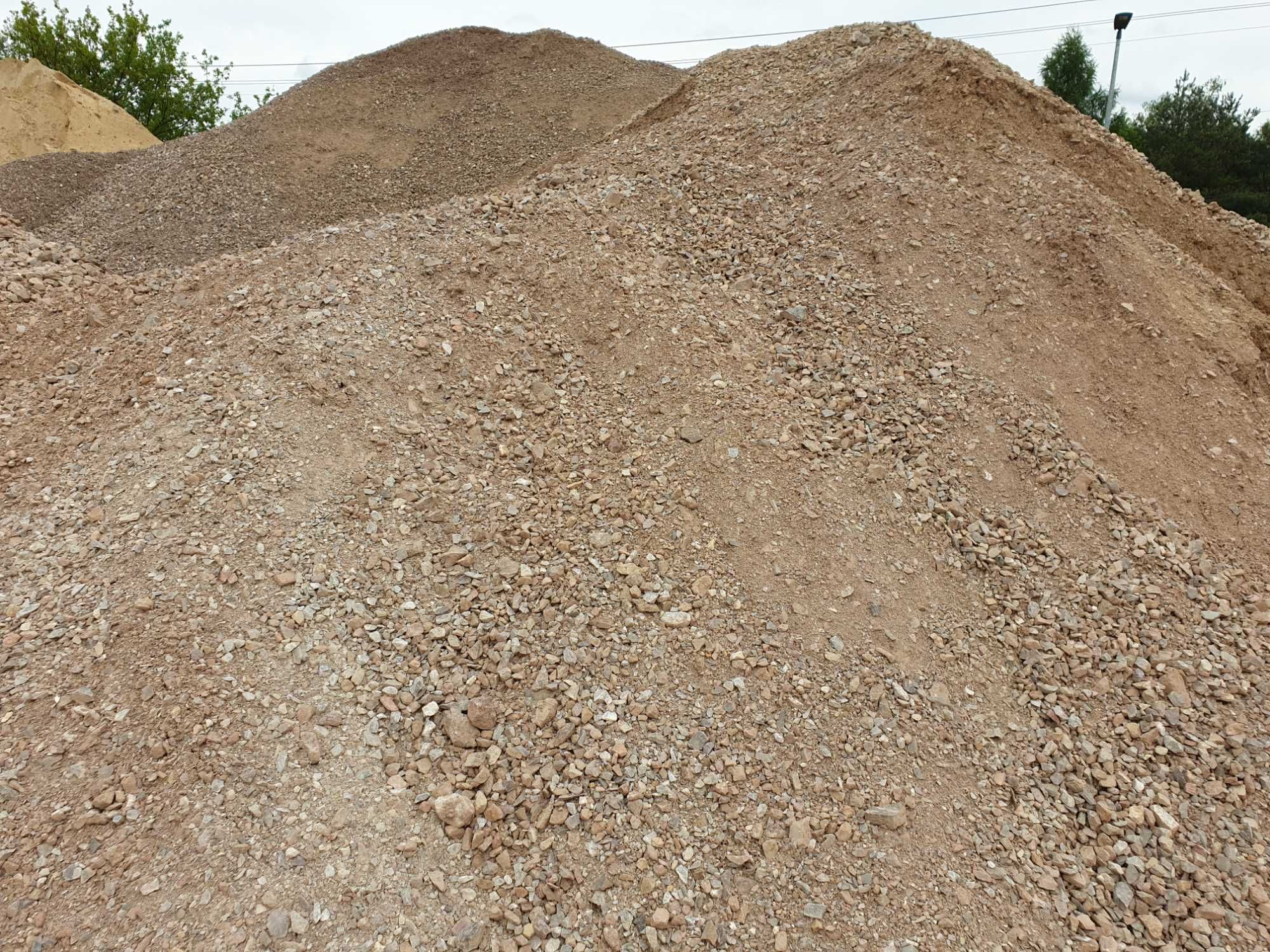 Tłuczeń/Kliniec 0-31,5 mm – Idealny na Utwardzenie Dróg i Podjazdów