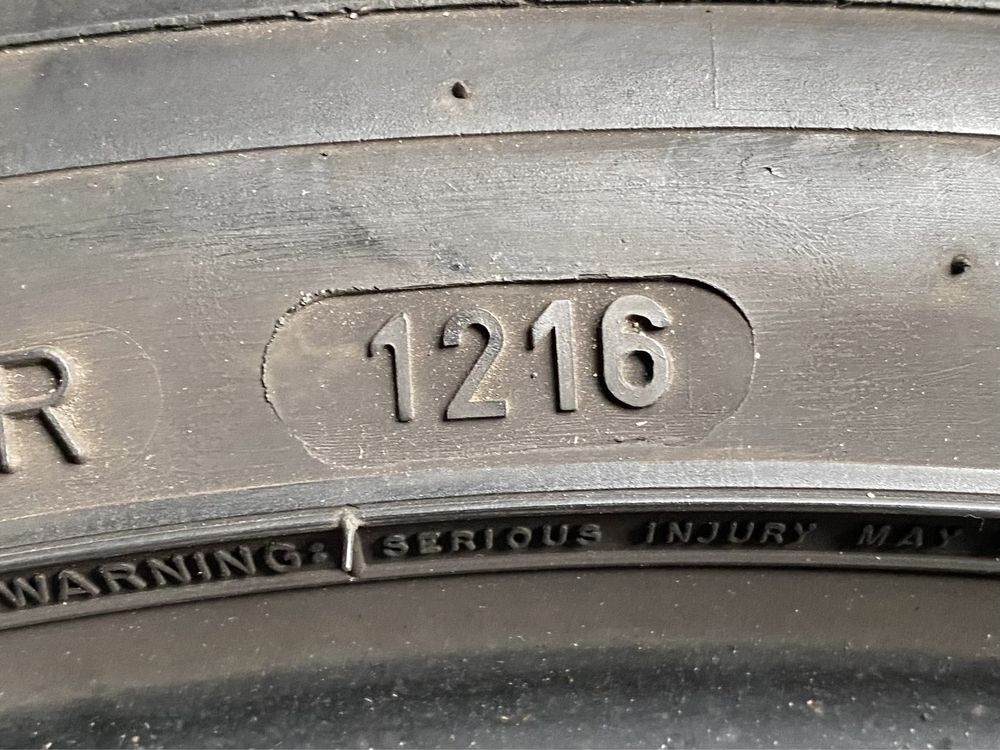 Літня резина шини 255/35R19 DUNLOP