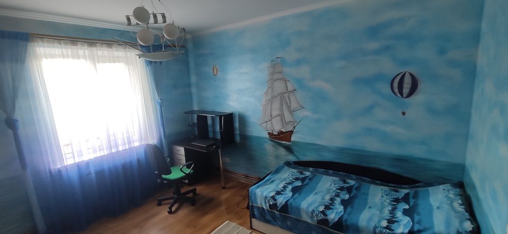 Продам 3 кімнатну квартиру вул. Єськова