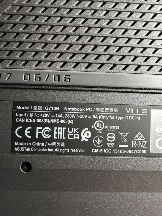 ASUS ROG Strix G17 (2022)  RTX3070Ti 240Hz