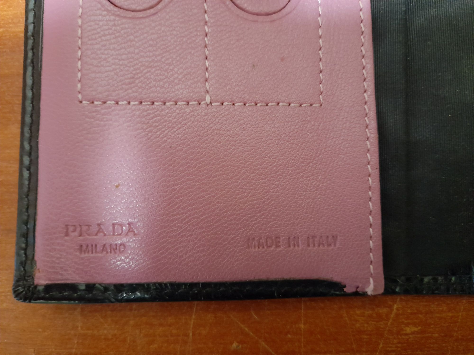 Продам женский кошелёк PRADA