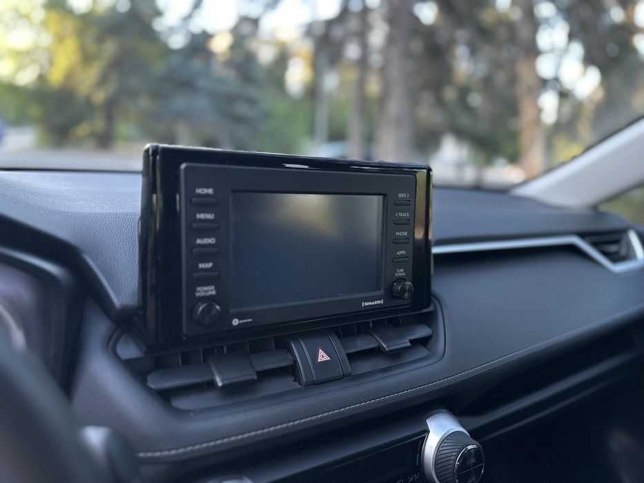Продам RAV4 2019