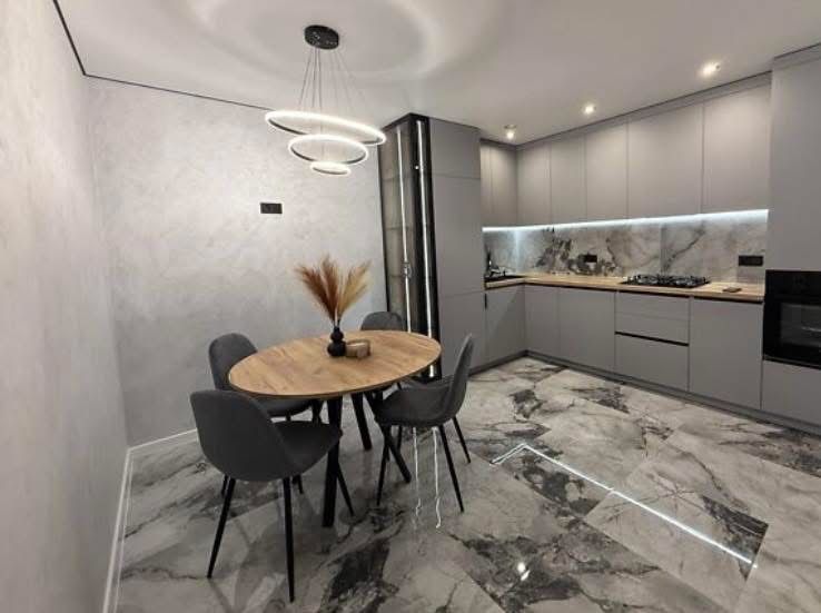 Продаж 2 кімнатної квартири по вул. Київська