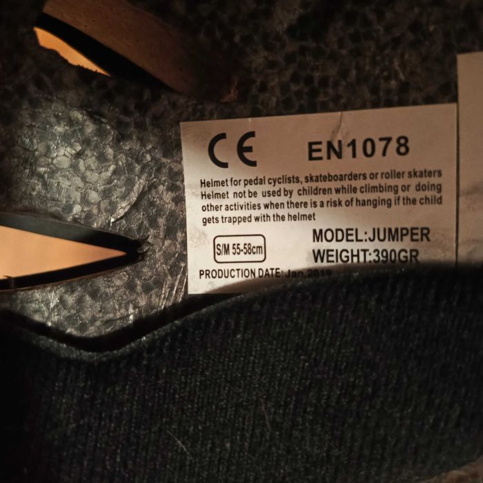 Dwa kaski rowerowe r.S/M 55-58cm