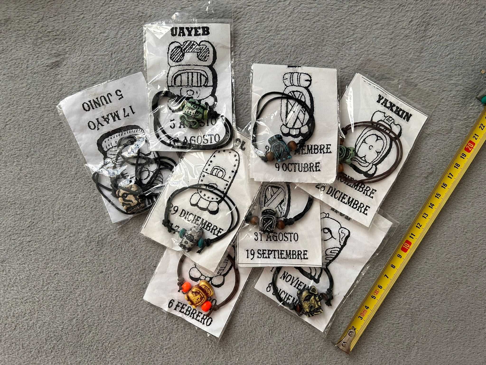 ZESTAW Halloween 16 ozdób/dekoracji/pamiątek z Meksyku + 2 z Kolumbii