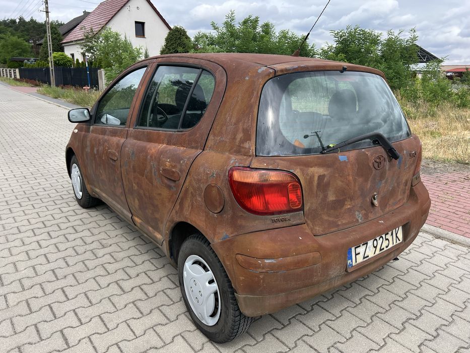 Toyota Yaris 1.0 65KM 2003r. "Rusty look"