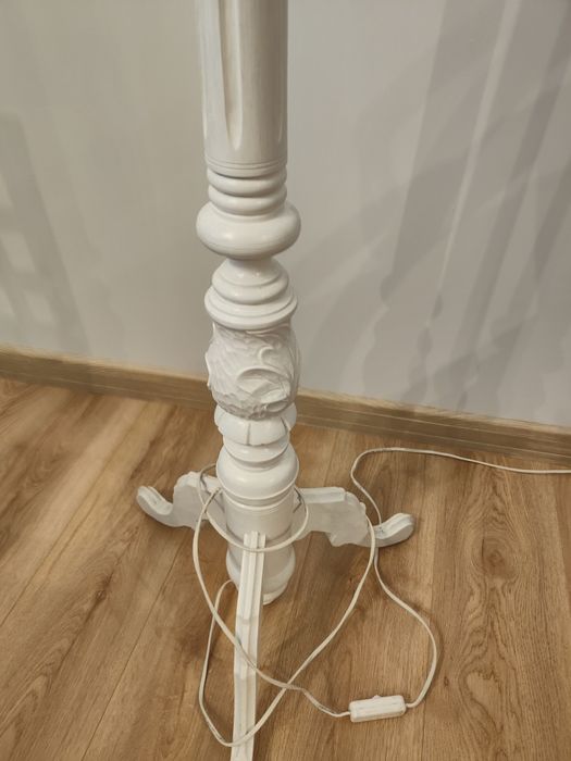 lampa stojąca rustykalna