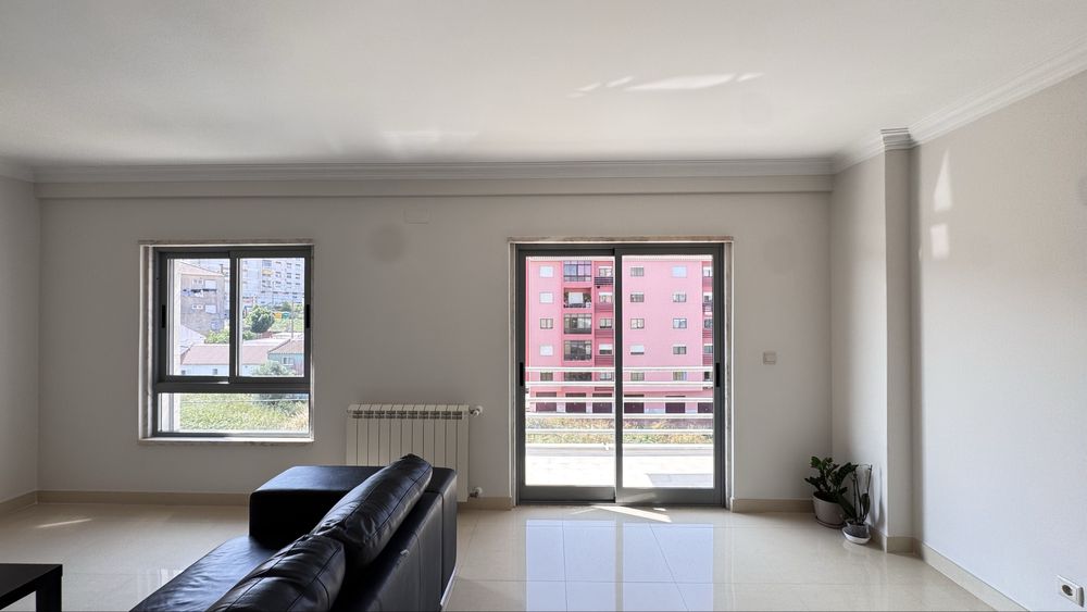 Apartamento T2 Cacem C/ Garagem e Suite