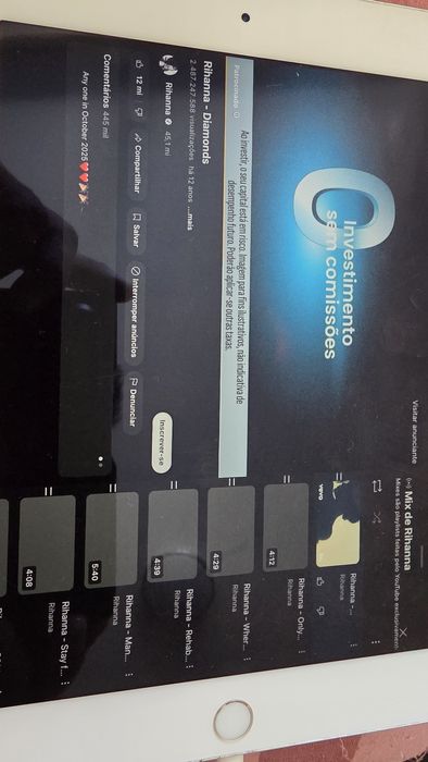 Vendo ipad mini 4 de 128 gb com luz vermelha de fundo