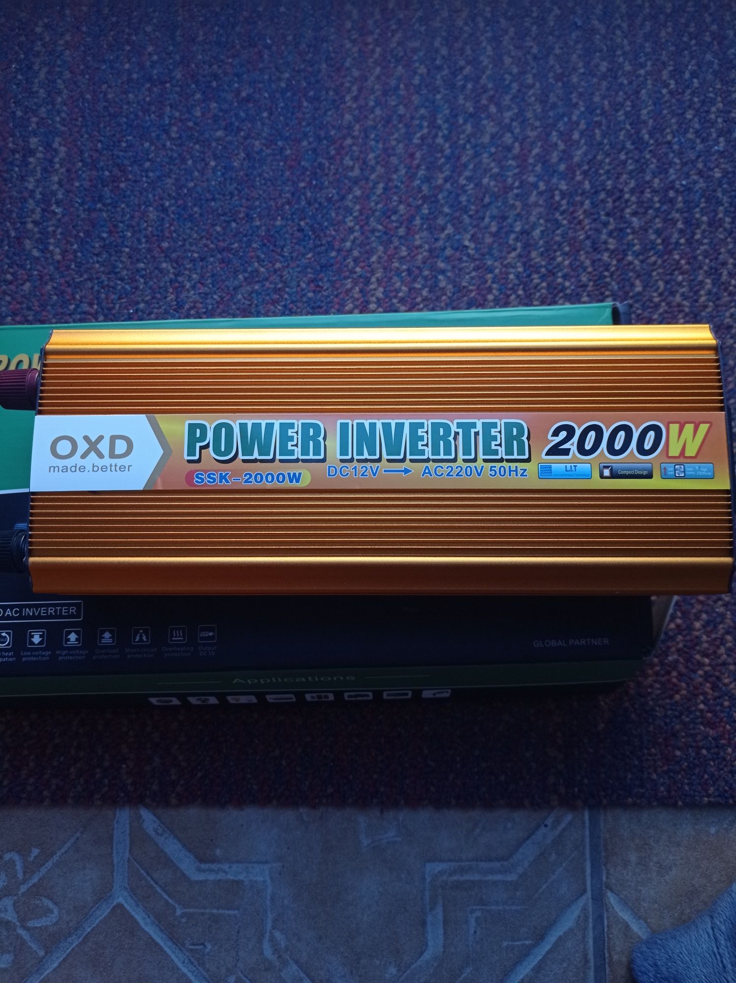 Інвертор, перетворювач струму Power Inverter SSK-2000W AC/DC 12v-220v