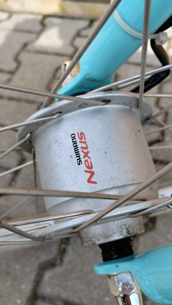 Rower damski miejski koła 28 cali rama alu 43 cm Nexus 7 biegów