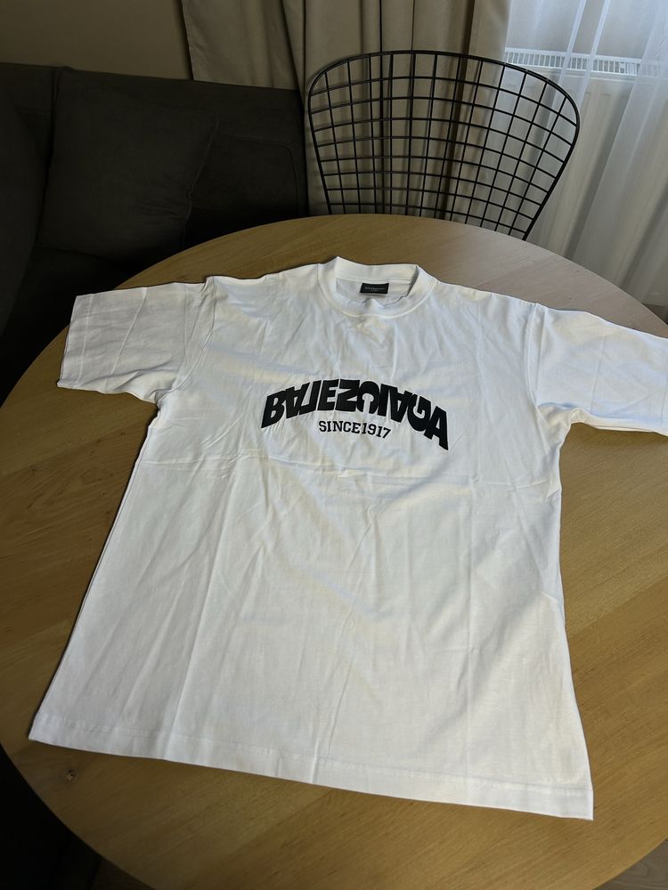 Balenciaga White Logo T-Shirt оригинал футболка