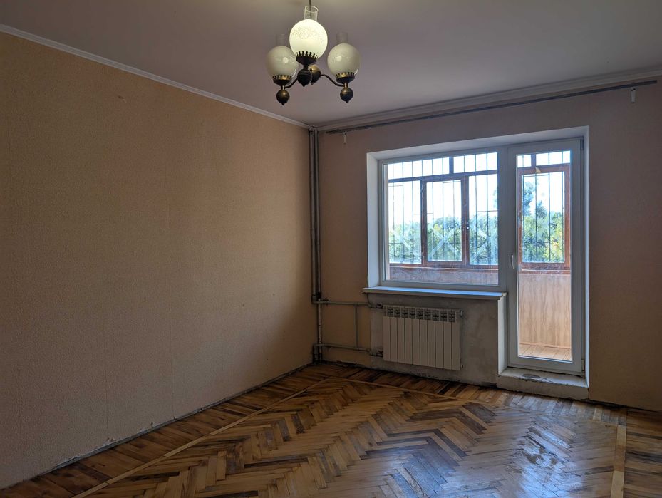 Продам без комісії 2кімнатну квартиру в районі Осіпенковського ринку