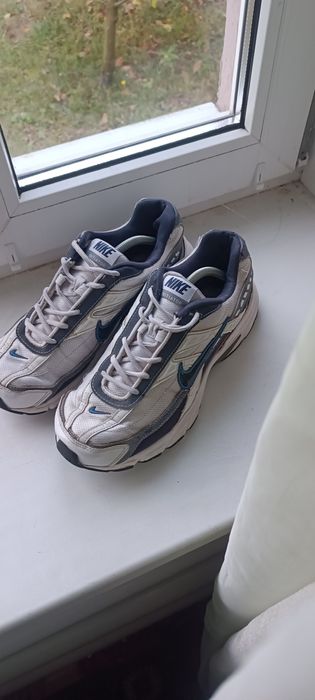 Кросівки nike inventior