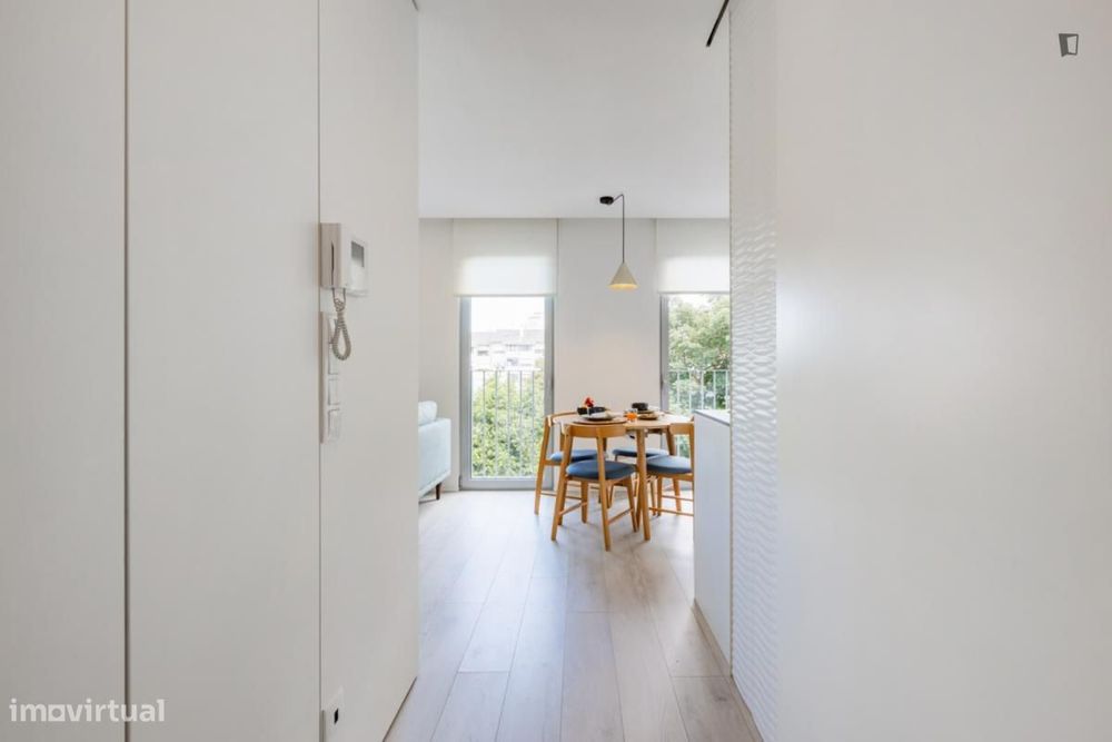 Estúdio - localizado em Massarelos Porto