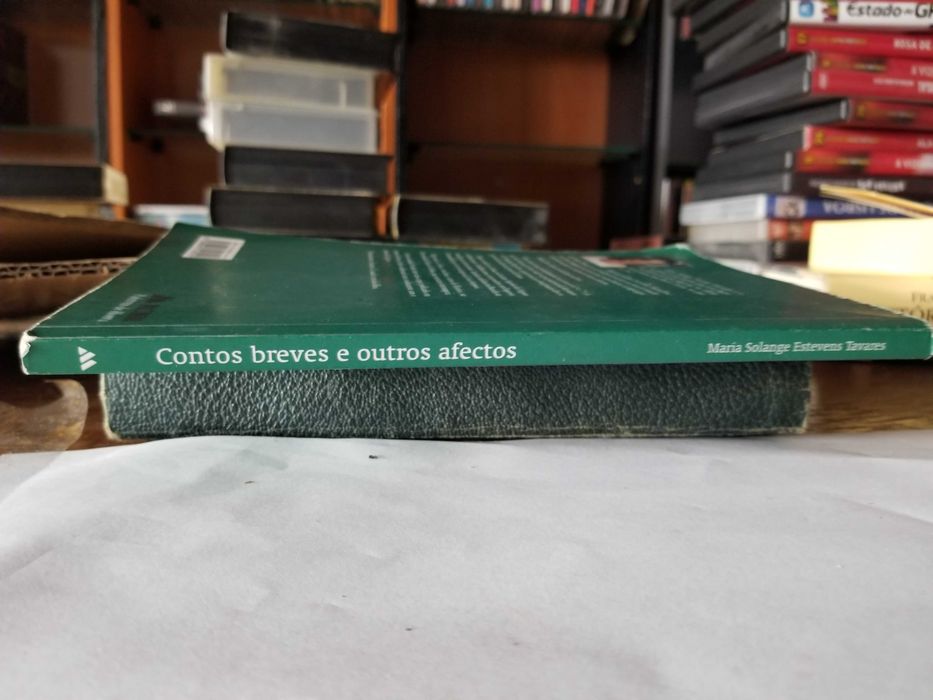 Livro- Ref CxC  - Maria Tavares - Contos Breves e outros afectos