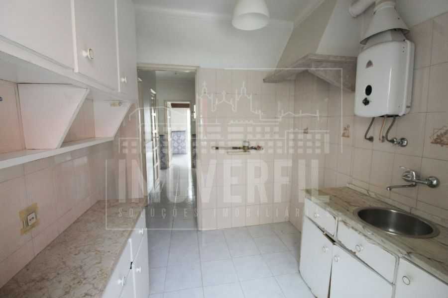 Apartamento no centro de Algés (Lisboa)