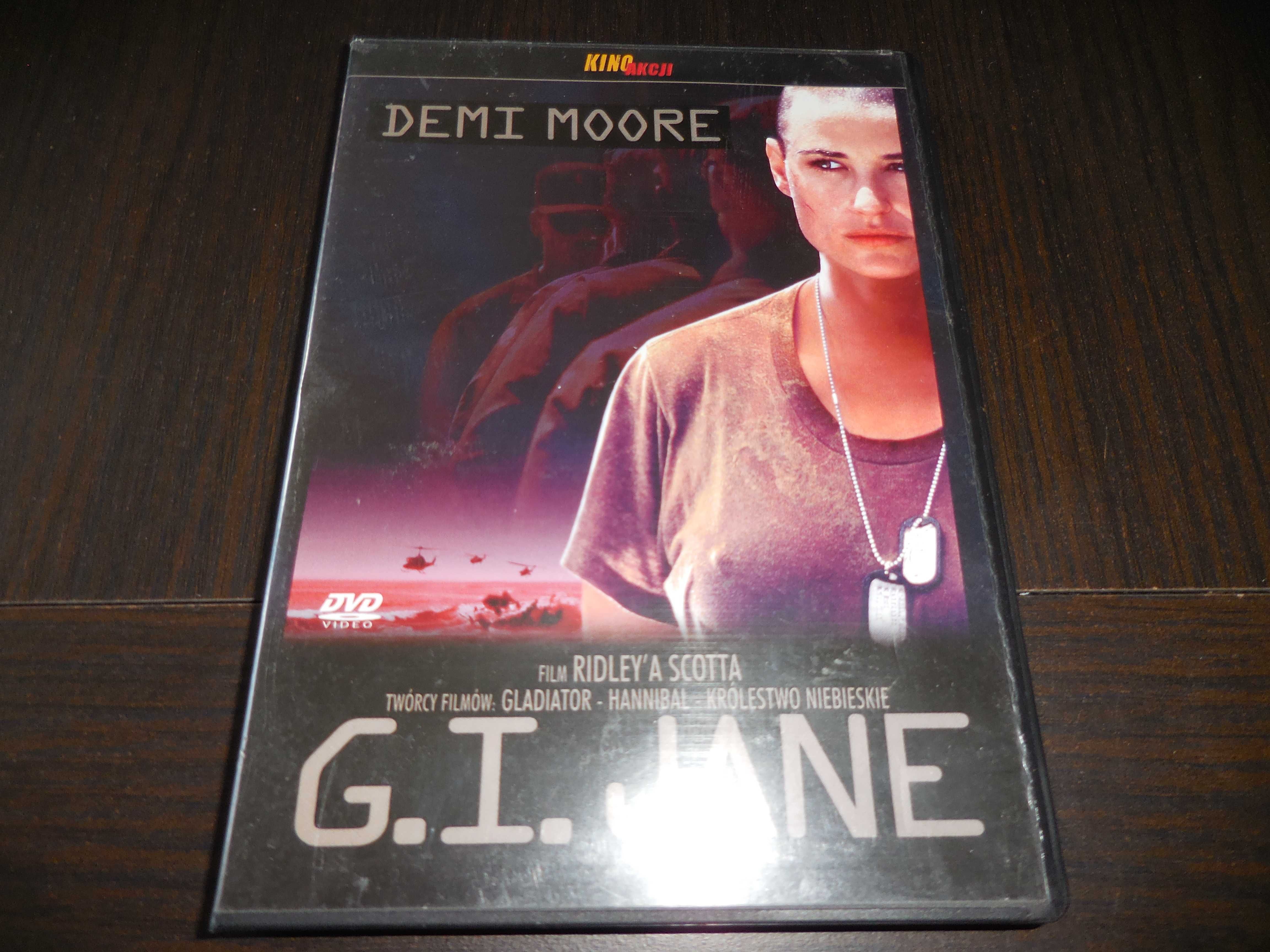 G.I.JANE - Demi Moore