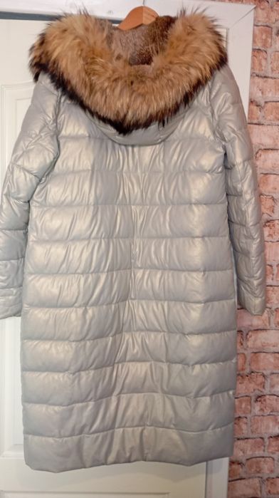 Пуховик, пальто зимнее.