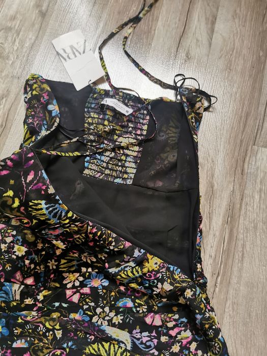 Nowa mini sukienka z Zary 34