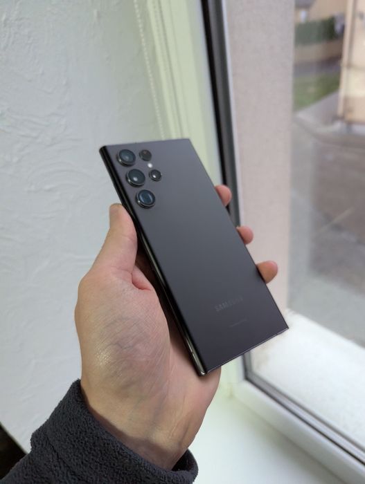 Samsung s22 Ultra 8/128gb Битий екран!
