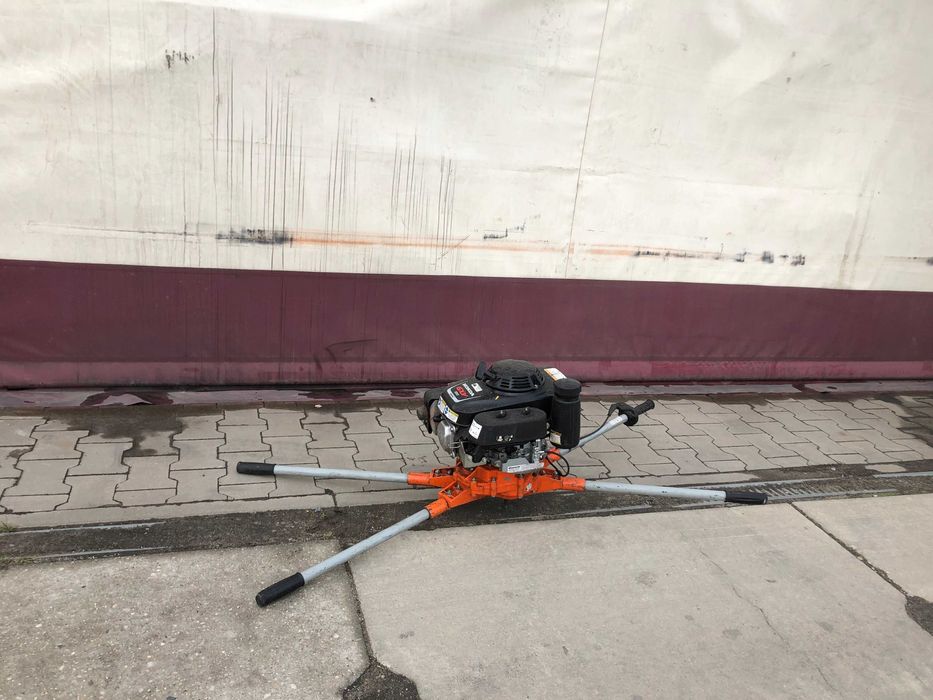 Wiertnica świder do gleby Genaral na silniku Honda GXV 160