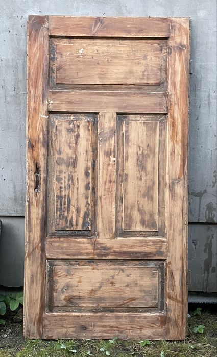 Stare drewniane drzwi wewnetrzne poniemieckie