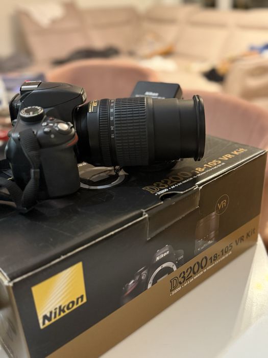 Nikon d3200 + NIKKOR 18-105 VR kit